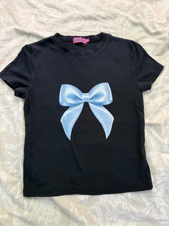 Edikted Tops - Edikted Bow Baby Tee